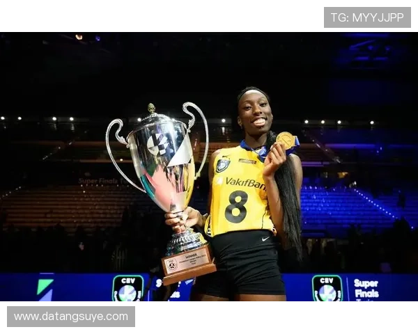 58 秒史诗拉锯！科内对诺瓦拉，加比劈扣定乾坤