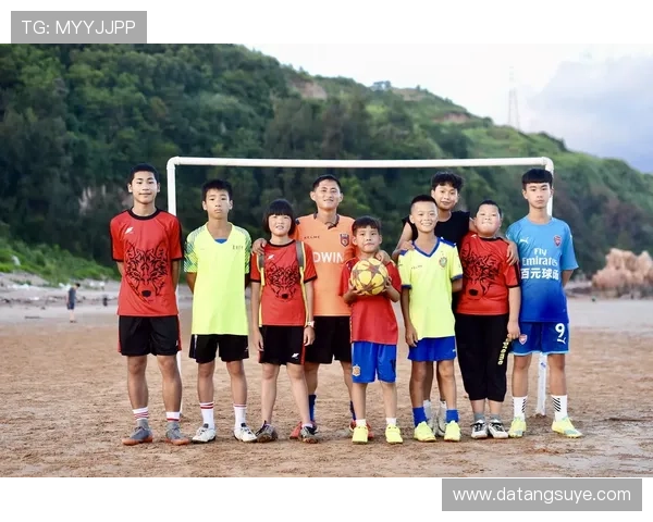 800 少年逐浪赛场：航模里的海洋梦