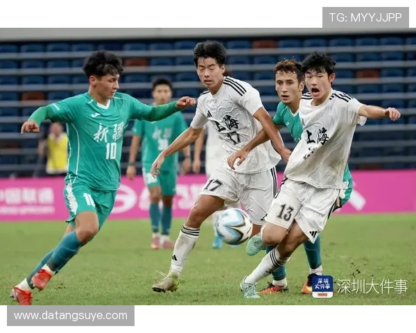 81 岁根宝挂帅南下，上海 U20 扛男足荣誉冲冠