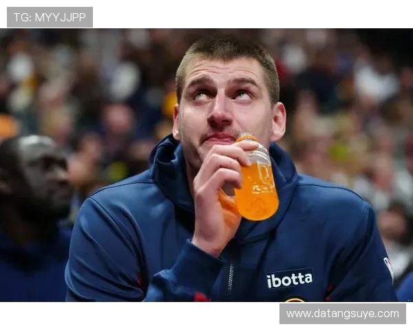 8 次出手三双封神！约基奇新模式引掘金冲冠