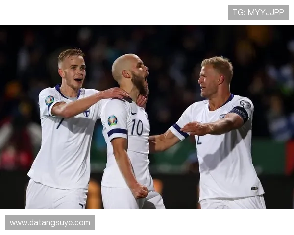 聚焦世界顶级足球赛事激战瞬间与战术风云全解析决胜负与球星传奇